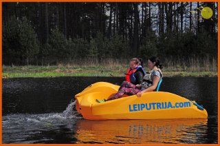 udensvelosipedi-pedal_boats-leiputrija-1